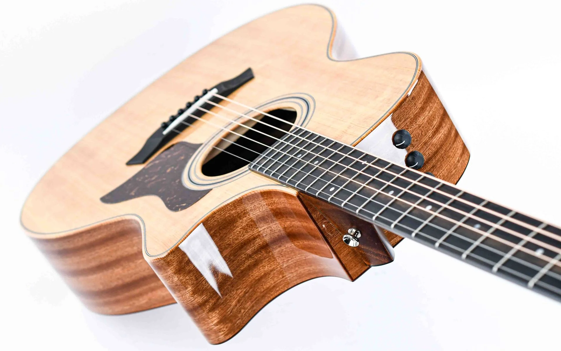 Taylor 314ce Studio Natural - Image 10