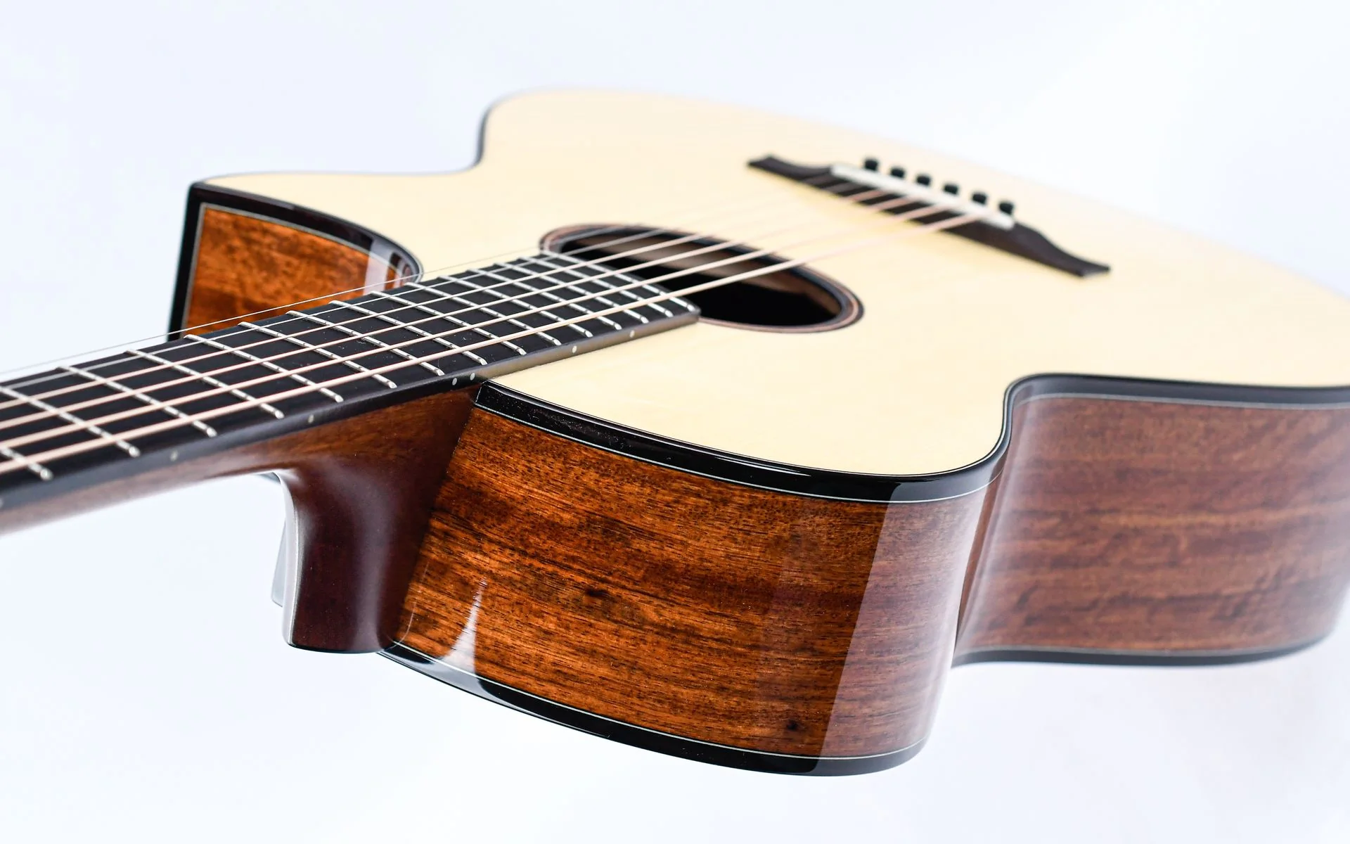Volker Hörauf HO11 12 Fret African Koa Swiss Spruce - Image 10