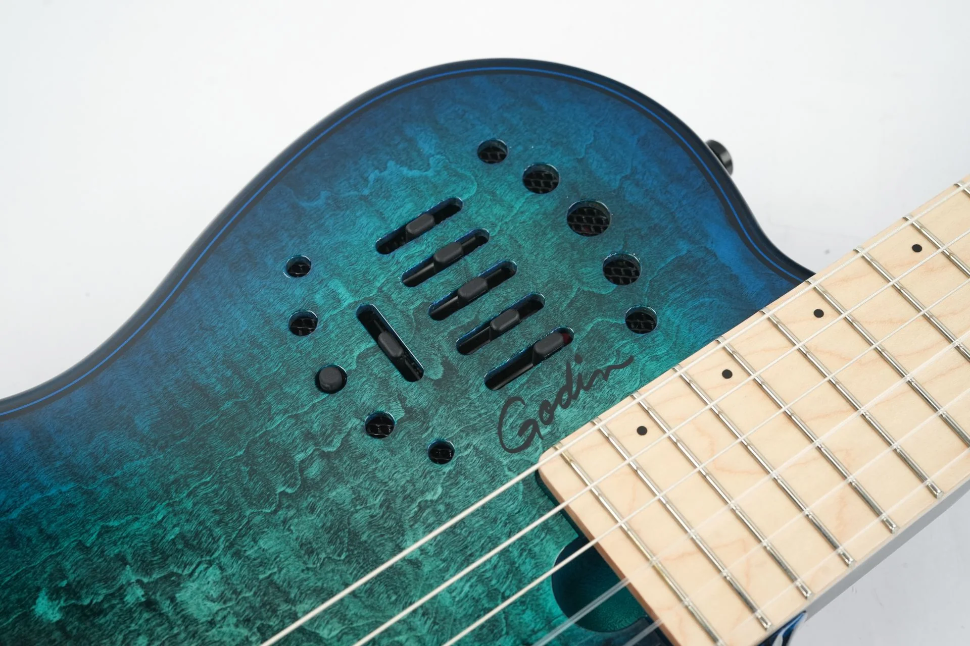 Godin Multiac Nylon Opalburst MN Ltd - Image 11